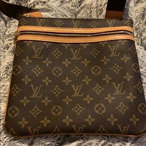 Authentic Louis Vuitton messenger bag